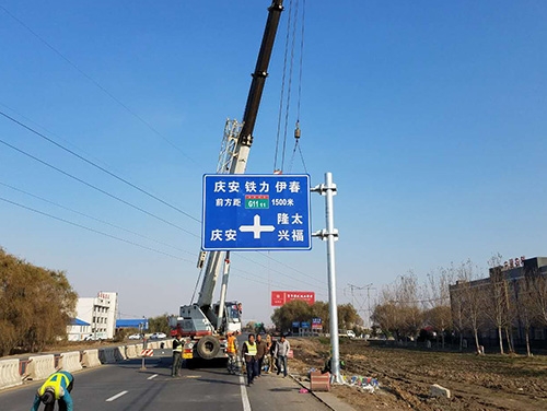 舟山舟山道路护栏网网片该如何进行正确的选购呢？